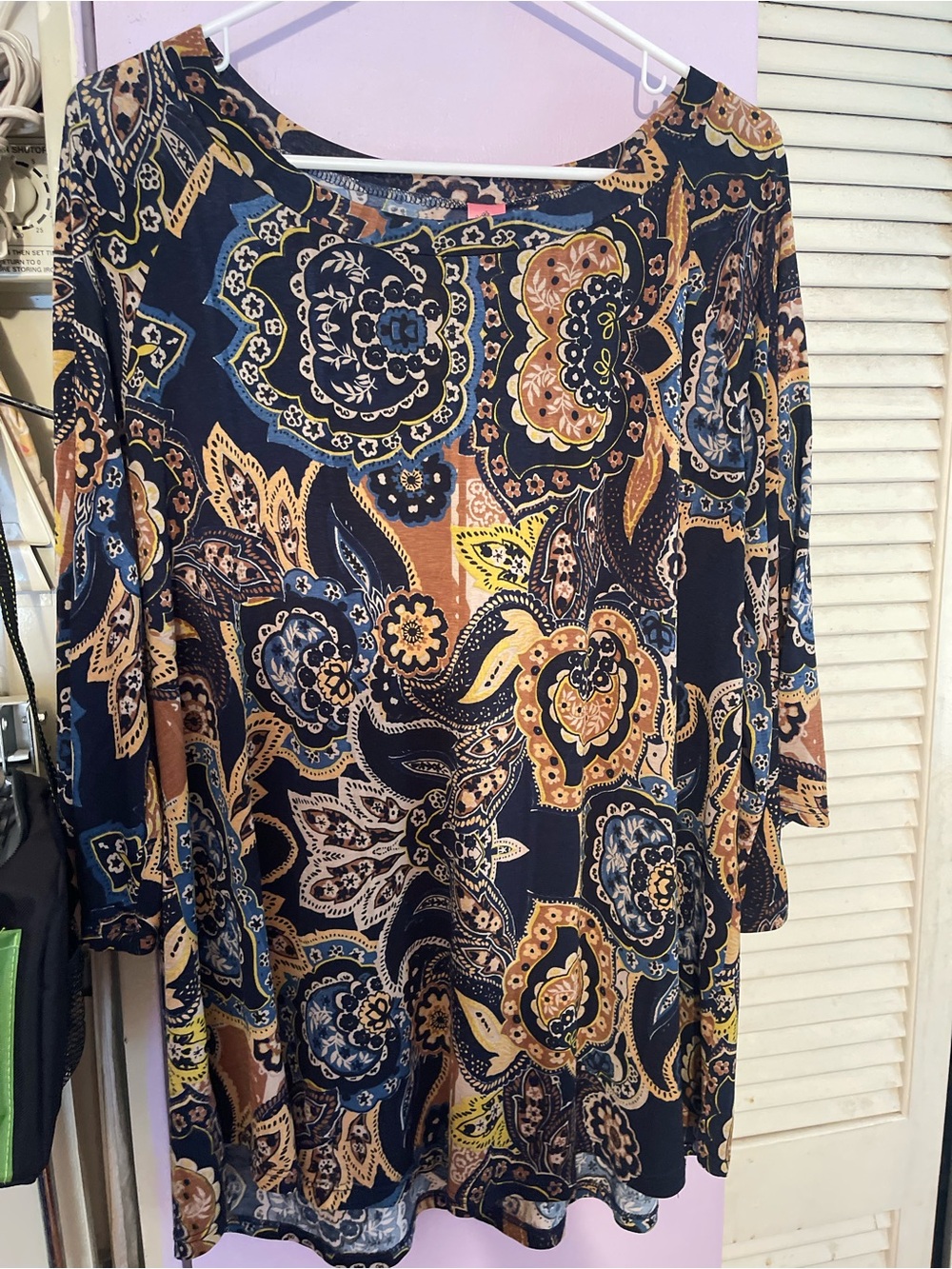 Honeyme Pink Label with Navy, Yellow and Cream Pattern
